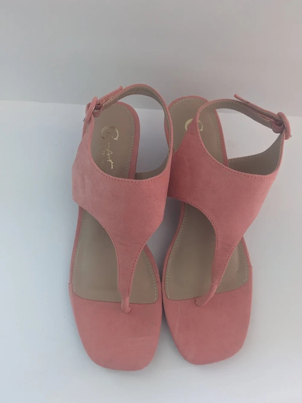 C Est 1946 NWOT Women's Coral Faux Suede Wedge Sandals 7.5